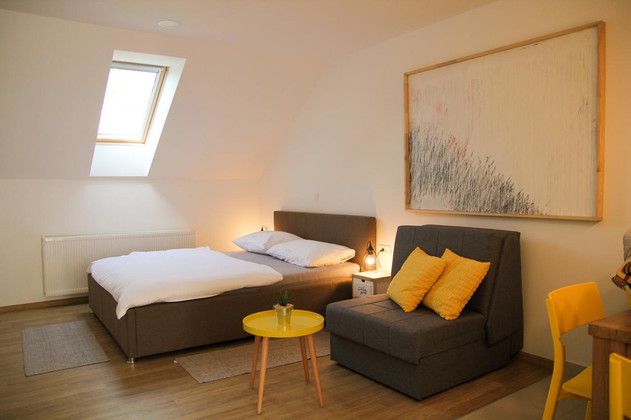 Apartmani Mursa Osijek Ngoại thất bức ảnh